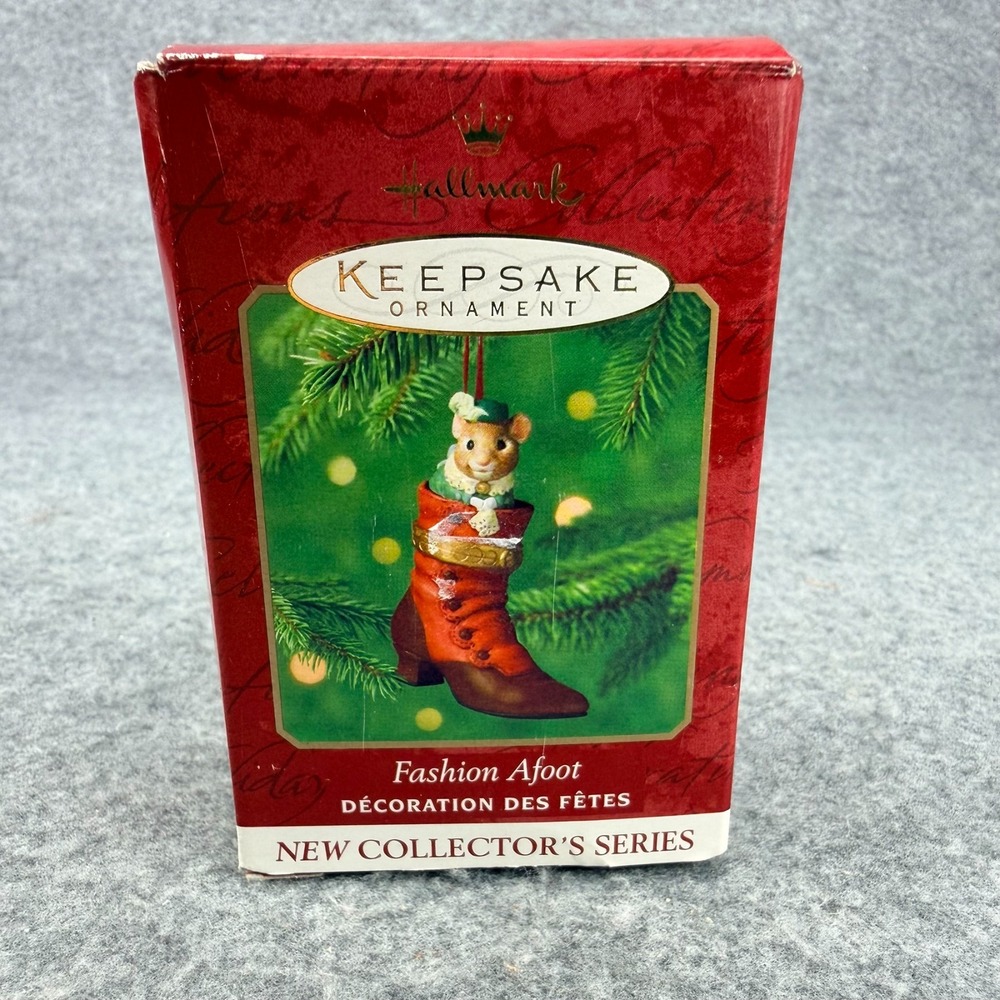 2000 Hallmark Keepsake Ornament Fashion Afoot #1 Mouse in Shoe Box QX8341